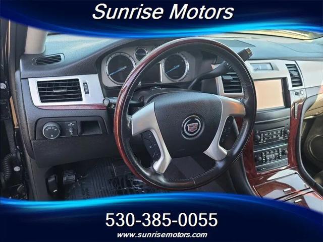 2014 Cadillac Escalade Standard