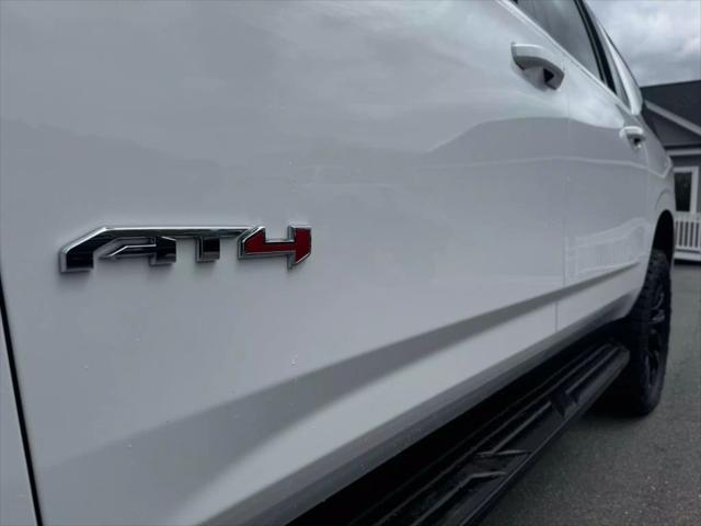 2025 GMC Yukon XL 4WD AT4