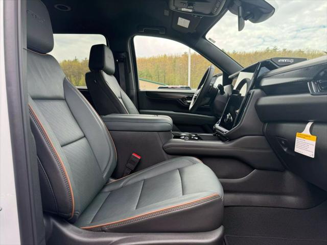 2025 GMC Yukon XL 4WD AT4