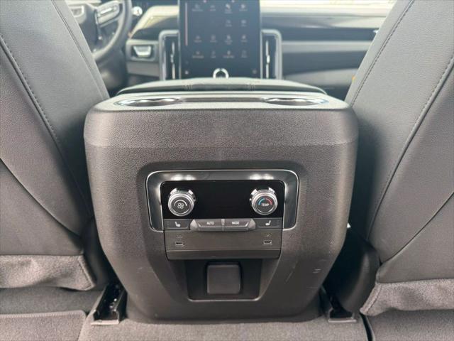 2025 GMC Yukon XL 4WD AT4