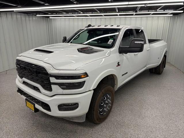 2025 RAM Ram 3500 RAM 3500 LIMITED CREW CAB 4X4 8 BOX 2025 RAM Ram 3500 RAM 3500 LIMITED CREW CAB 4X4 8 BOX