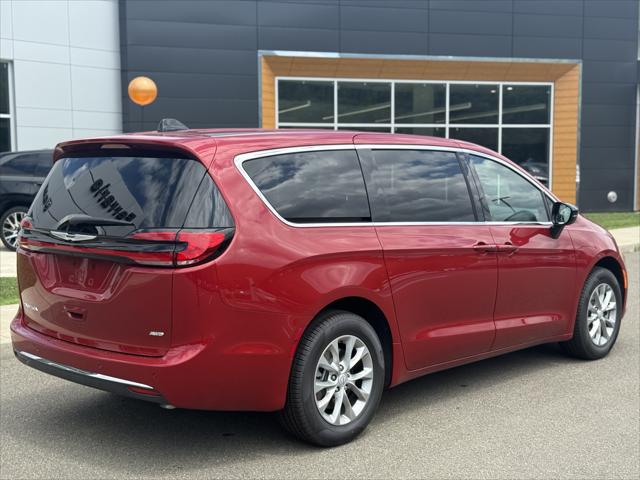 2025 Chrysler Pacifica PACIFICA SELECT AWD
