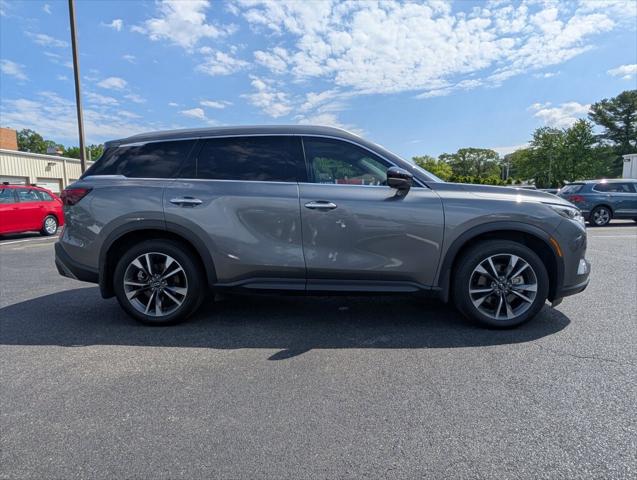2023 INFINITI QX60 LUXE 2023 INFINITI QX60 LUXE