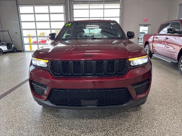 2024 Jeep Grand Cherokee Altitude 4x4 2024 Jeep Grand Cherokee Altitude 4x4