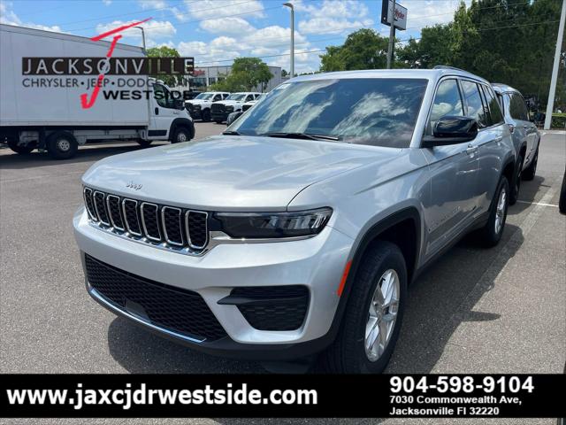 2025 Jeep Grand Cherokee GRAND CHEROKEE LAREDO X 4X4