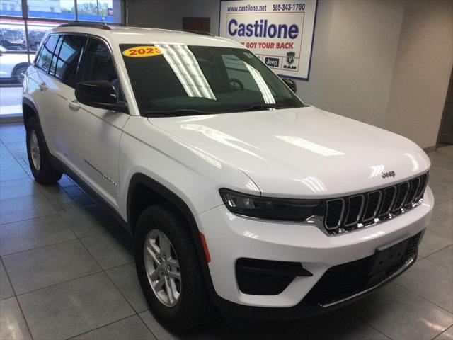 2023 Jeep Grand Cherokee Laredo 4x4