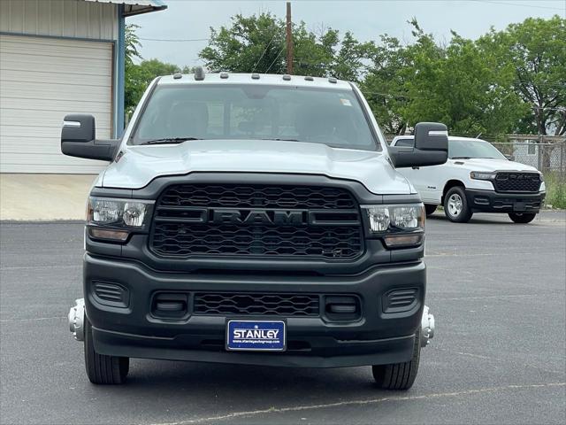 2024 RAM 3500 Tradesman Crew Cab 4x4 8 Box