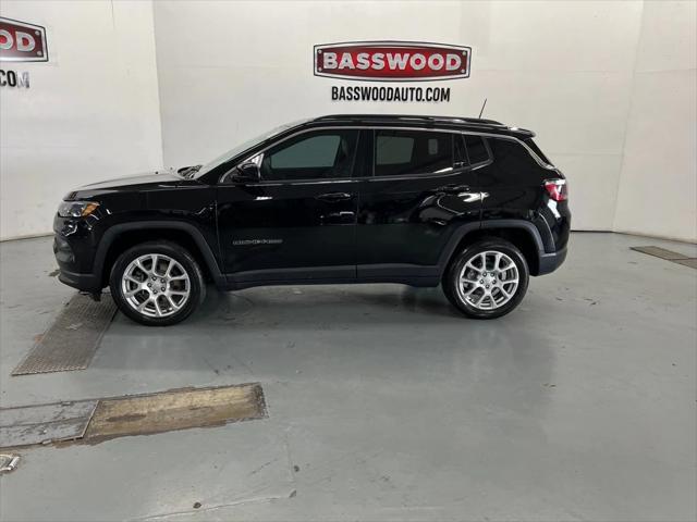 2023 Jeep Compass Latitude Lux FWD