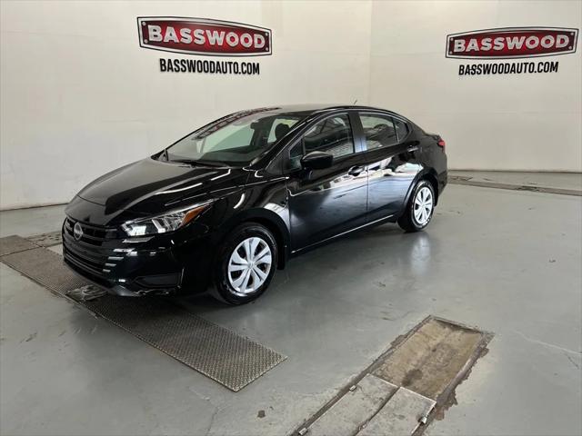 2024 Nissan Versa 1.6 S