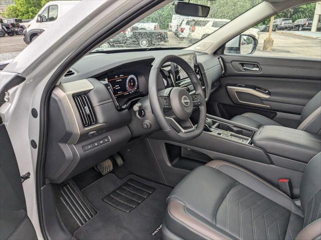 2024 Nissan Pathfinder Platinum FWD
