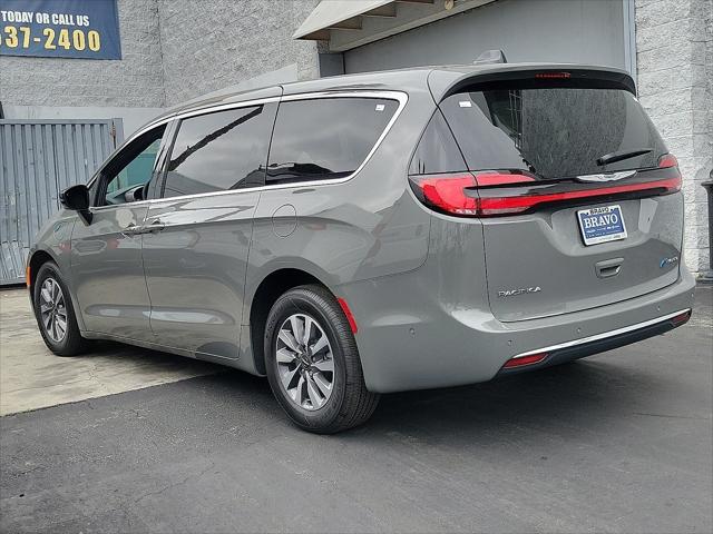 2025 Chrysler Pacifica Hybrid PACIFICA PLUG-IN HYBRID SELECT