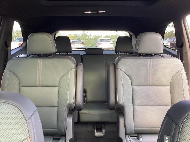2025 GMC Acadia AWD AT4