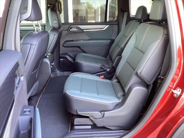 2025 GMC Acadia AWD AT4
