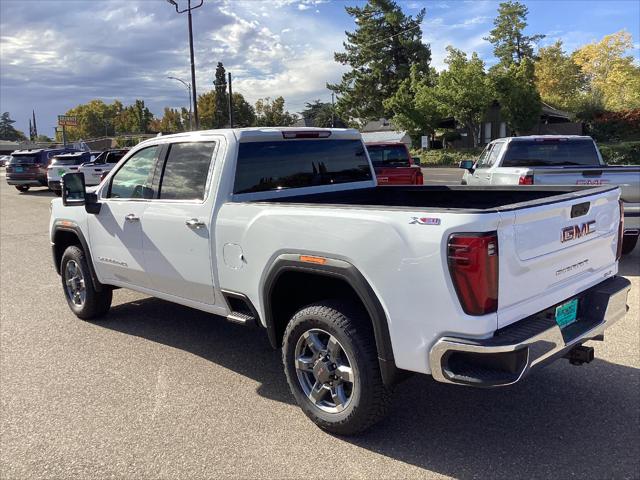 2025 GMC Sierra 2500HD 4WD Crew Cab Standard Bed SLT