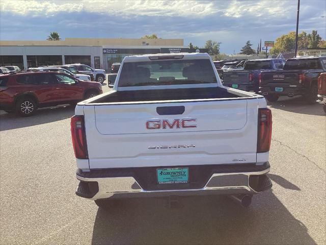 2025 GMC Sierra 2500HD 4WD Crew Cab Standard Bed SLT
