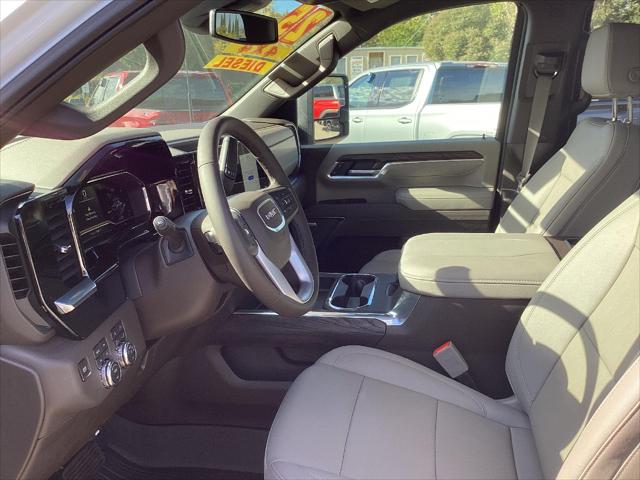 2025 GMC Sierra 2500HD 4WD Crew Cab Standard Bed SLT