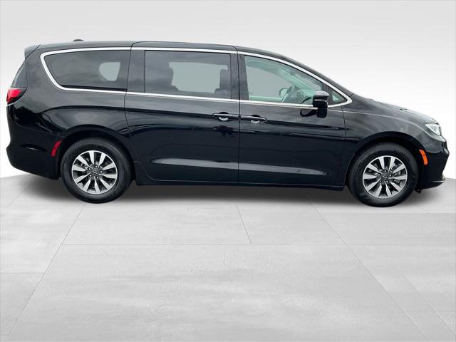 Used 2024 Chrysler Pacifica Hybrid For Sale in Muscle Shoals, AL