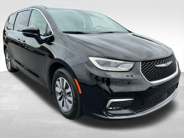 Used 2024 Chrysler Pacifica Hybrid For Sale in Muscle Shoals, AL