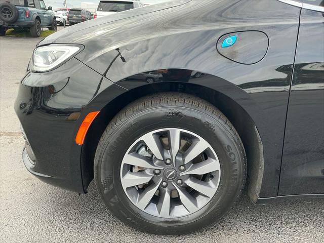 Used 2024 Chrysler Pacifica Hybrid For Sale in Muscle Shoals, AL