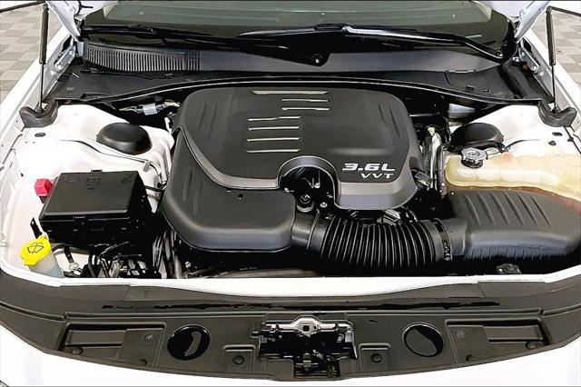 Used 2014 Chrysler 300 For Sale in Millington, TN