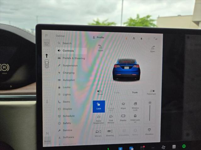 2023 Tesla Model X Standard Range