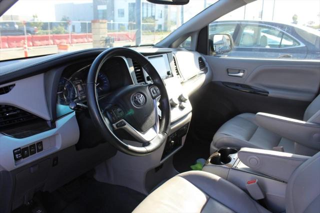 2011 Lexus HS 250h Premium