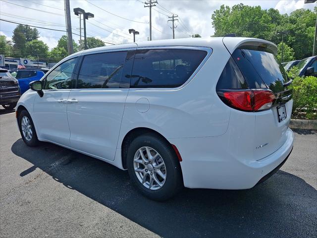 2025 Chrysler Voyager VOYAGER LX