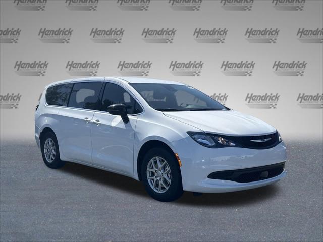 2025 Chrysler Voyager VOYAGER LX