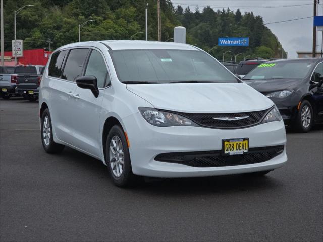 2025 Chrysler Voyager VOYAGER LX