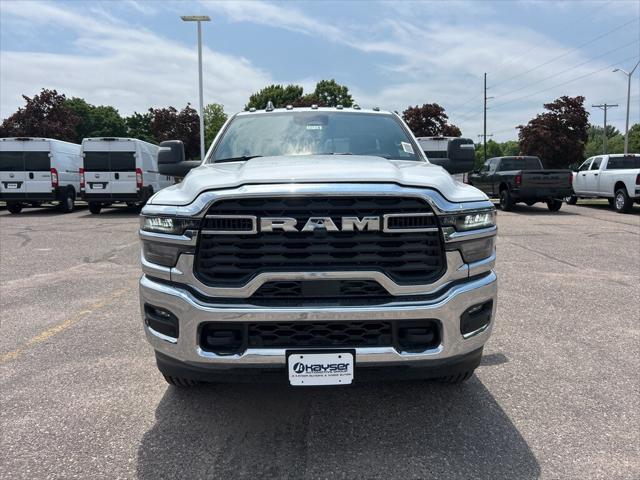 2025 RAM Ram 3500 RAM 3500 TRADESMAN REGULAR CAB 4X4 8 BOX
