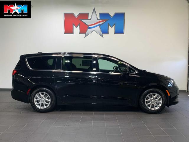 2025 Chrysler Voyager VOYAGER LX