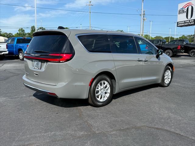 2025 Chrysler Pacifica PACIFICA SELECT