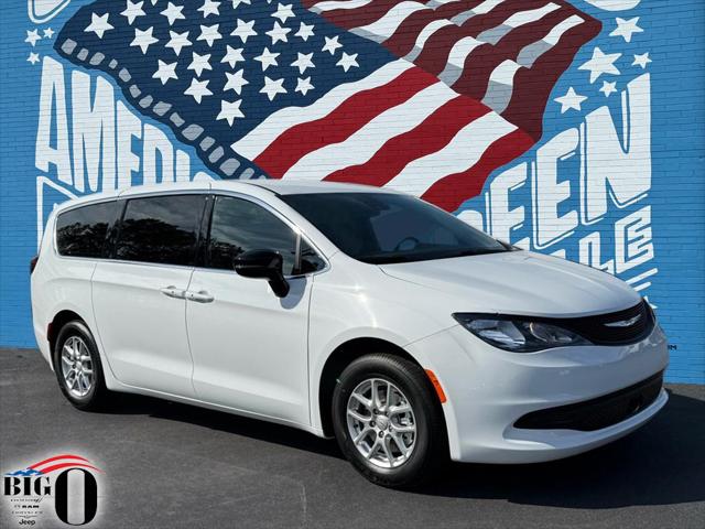 2025 Chrysler Voyager VOYAGER LX