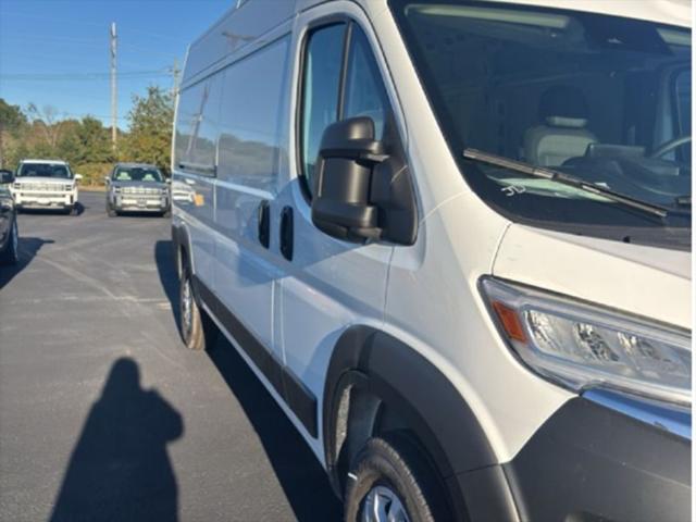 2025 Ram ProMaster Cargo Van SLT High Roof 159" WB
