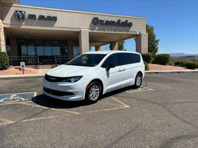 2025 Chrysler Voyager VOYAGER LX