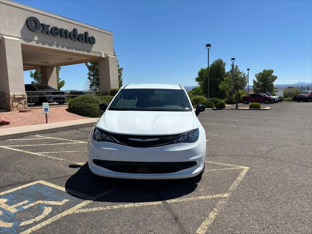2025 Chrysler Voyager VOYAGER LX