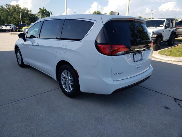 2025 Chrysler Voyager VOYAGER LX