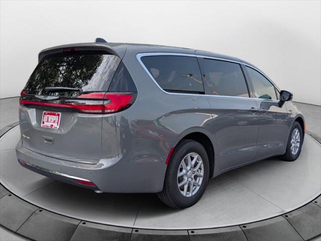 2025 Chrysler Pacifica PACIFICA SELECT