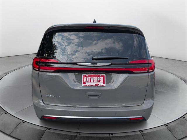 2025 Chrysler Pacifica PACIFICA SELECT