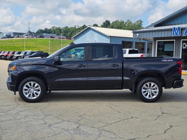 2022 Chevrolet Silverado 1500 4WD Crew Cab Short Bed Custom 2022 Chevrolet Silverado 1500 4WD Crew Cab Short Bed Custom