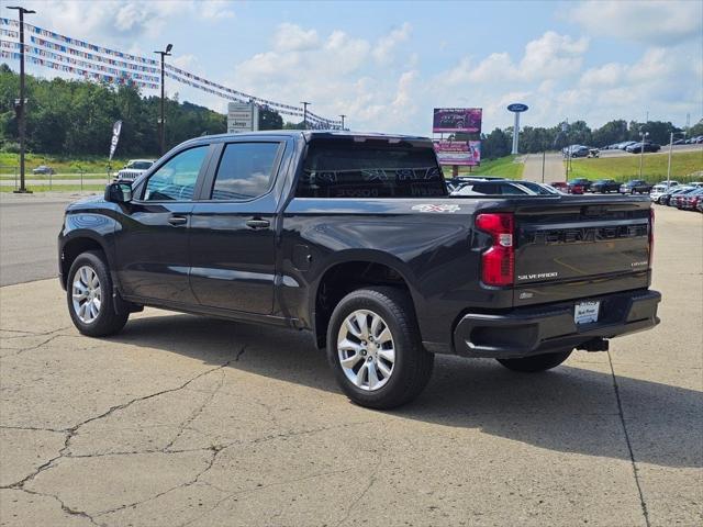 2022 Chevrolet Silverado 1500 4WD Crew Cab Short Bed Custom 2022 Chevrolet Silverado 1500 4WD Crew Cab Short Bed Custom