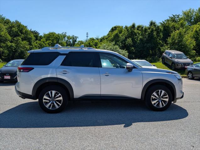 2022 Nissan Pathfinder SL 4WD