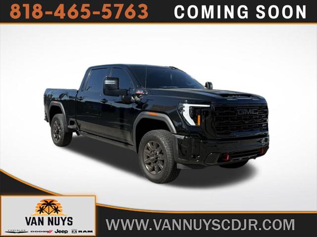 2024 GMC Sierra 2500HD 4WD Crew Cab Standard Bed AT4