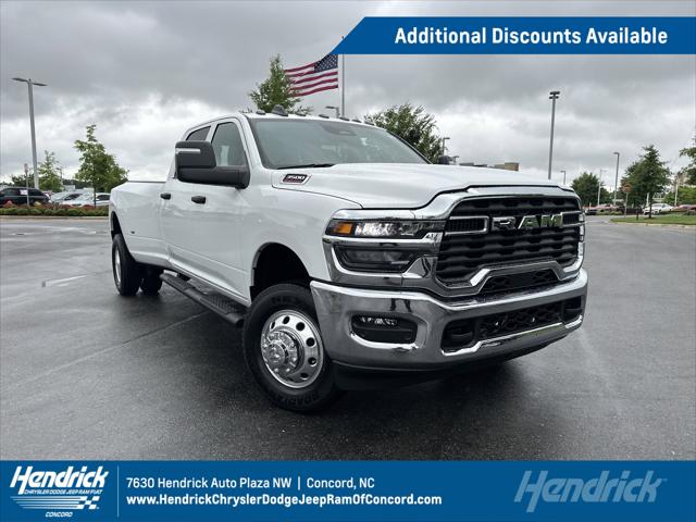 2025 RAM Ram 3500 RAM 3500 TRADESMAN CREW CAB 4X4 8 BOX