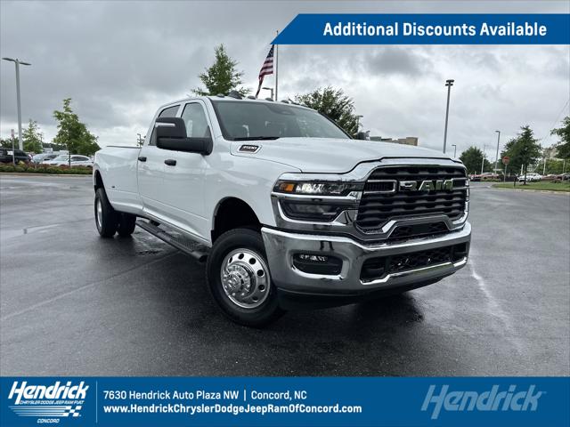 2025 RAM Ram 3500 RAM 3500 TRADESMAN CREW CAB 4X4 8 BOX