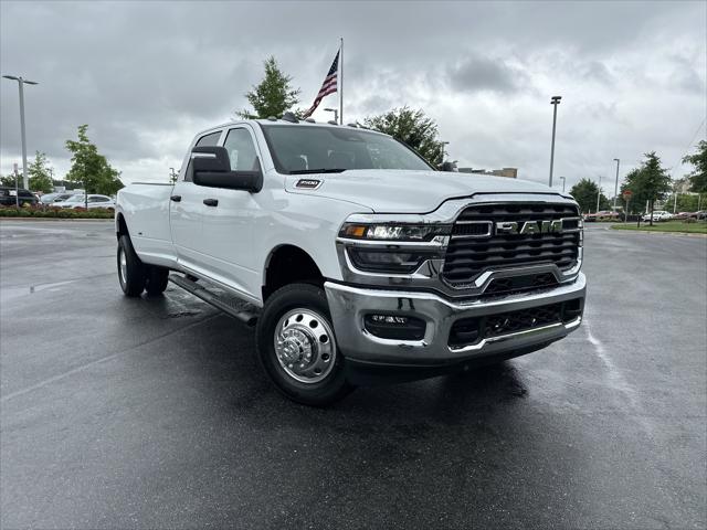 2025 RAM Ram 3500 RAM 3500 TRADESMAN CREW CAB 4X4 8 BOX