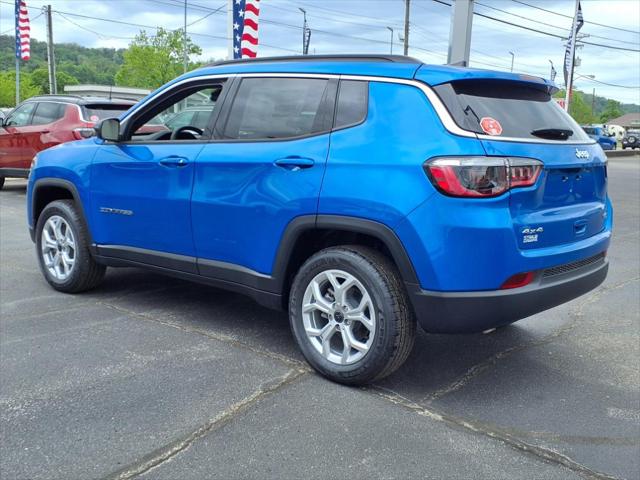 2025 Jeep Compass COMPASS LATITUDE 4X4
