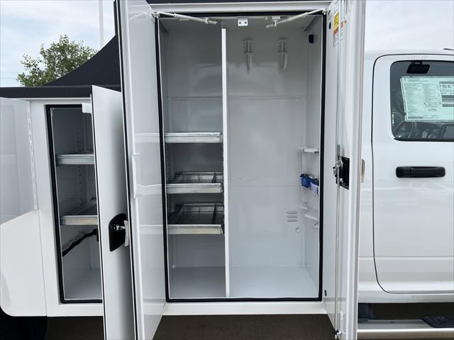2024 RAM Ram 5500 Chassis Cab RAM 5500 TRADESMAN CHASSIS REGULAR CAB 4X4 84 CA