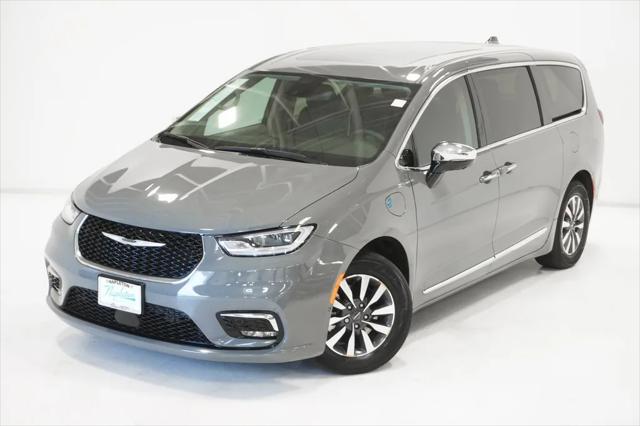 2023 Chrysler Pacifica Hybrid Limited