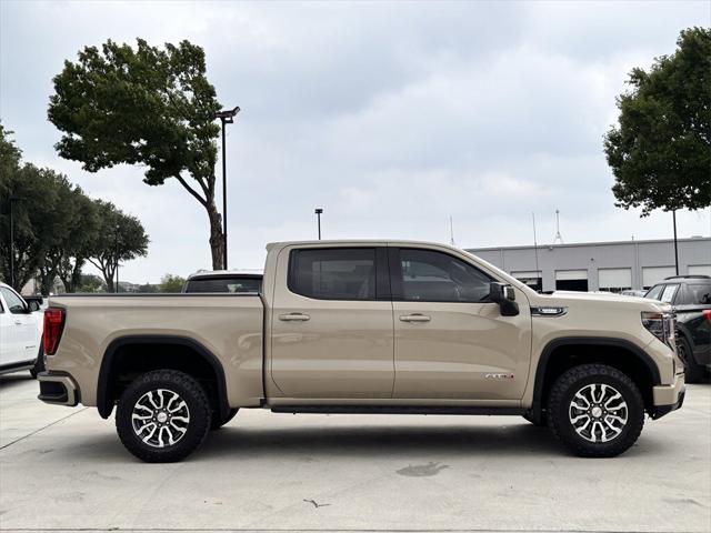 2022 GMC Sierra 1500 4WD Crew Cab Short Box AT4